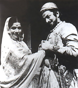 Vasant Shankar Kanetkar's very first drama - Raigadala jenvha jagyete 